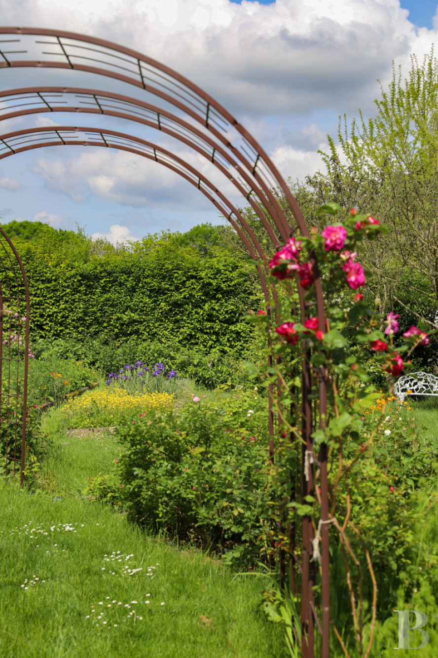 A 15th century manor and its remarkable garden west of Le Mans in Sarthe - photo  n°4